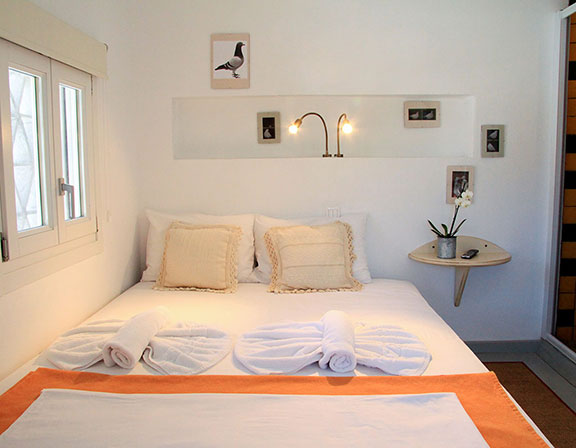 Bedroom with double bed